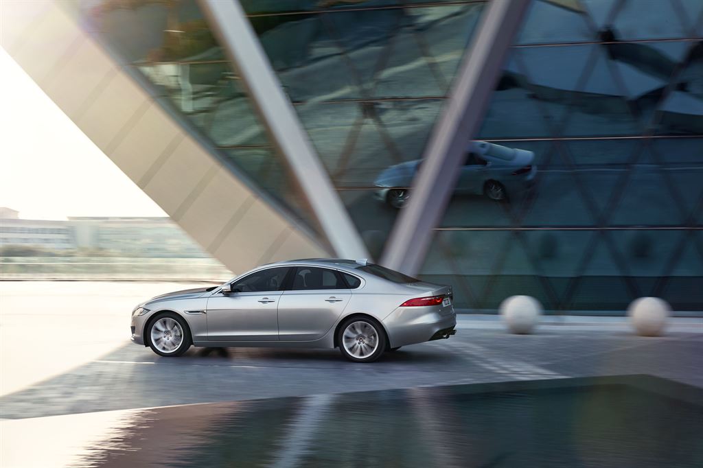 Sixt Jaguar XF in LDAR