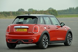 MINI Cooper in Sixt CCMR