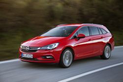 Opel Astra Sports Tourer in Sixt CWMR