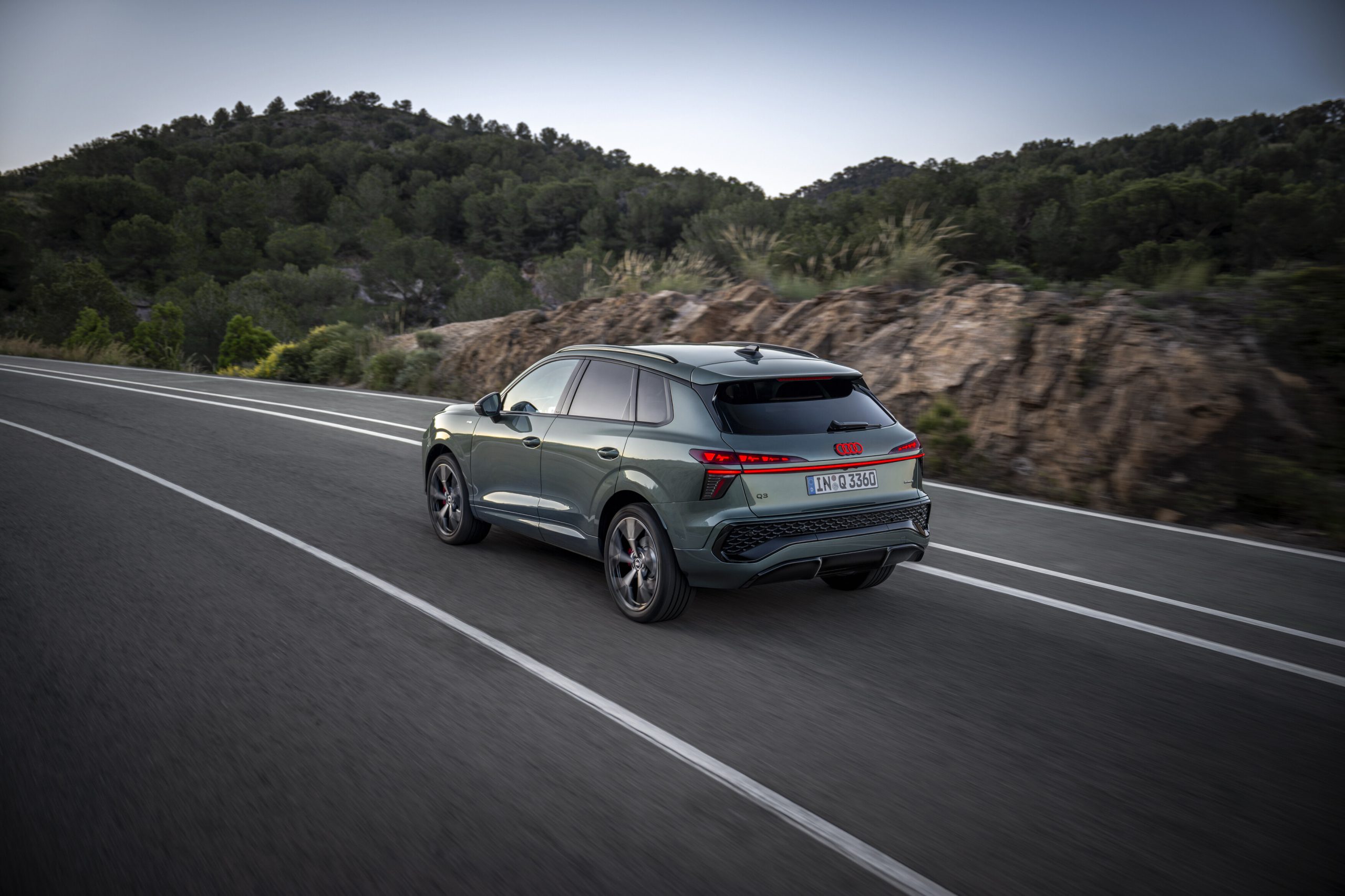 Audi Q3 in der Sixt GFAR-Klasse – 3/4-Frontansicht