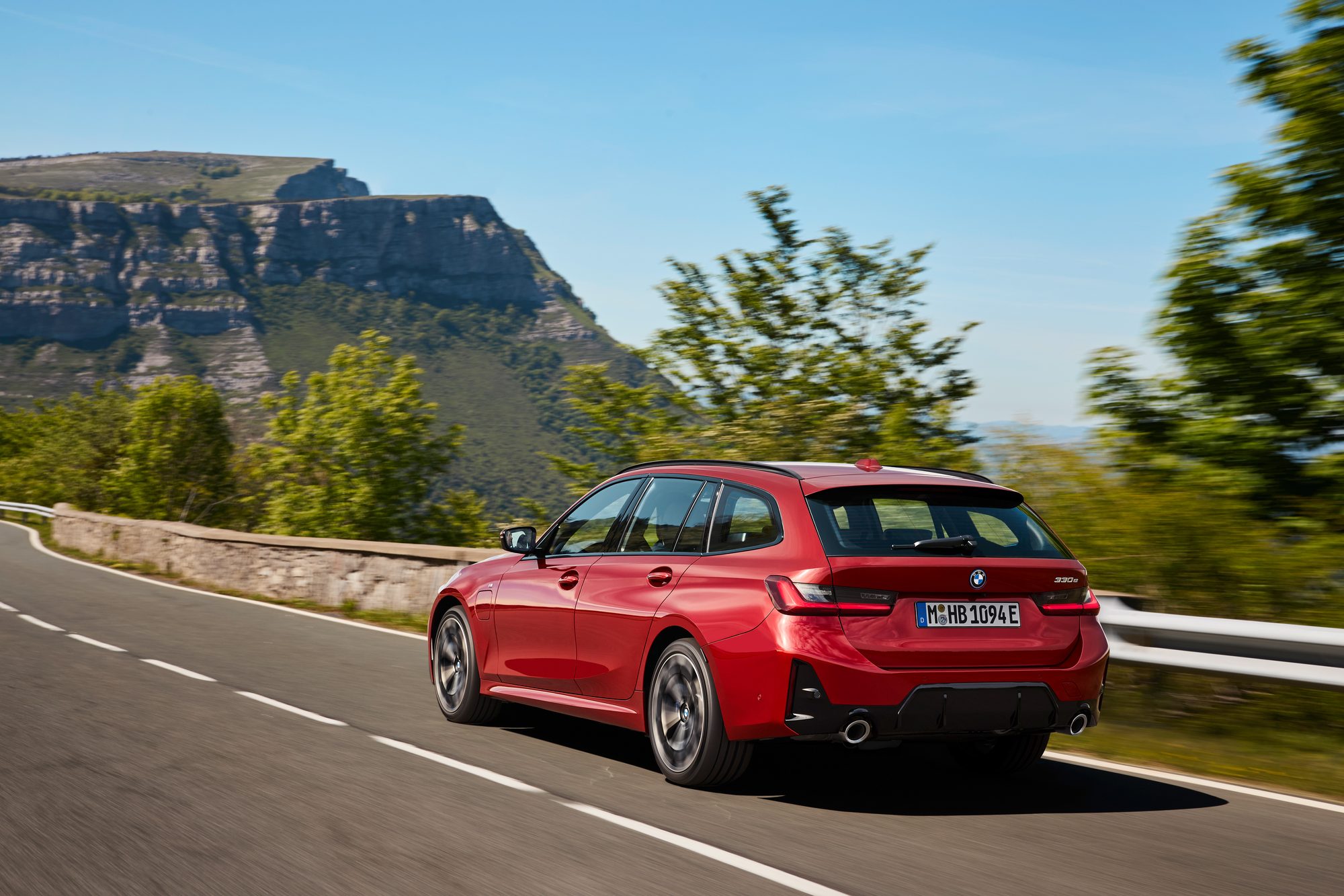 BMW M340i Touring G21 LCI in der Sixt GWSR-Klasse – 3/4-Frontansicht