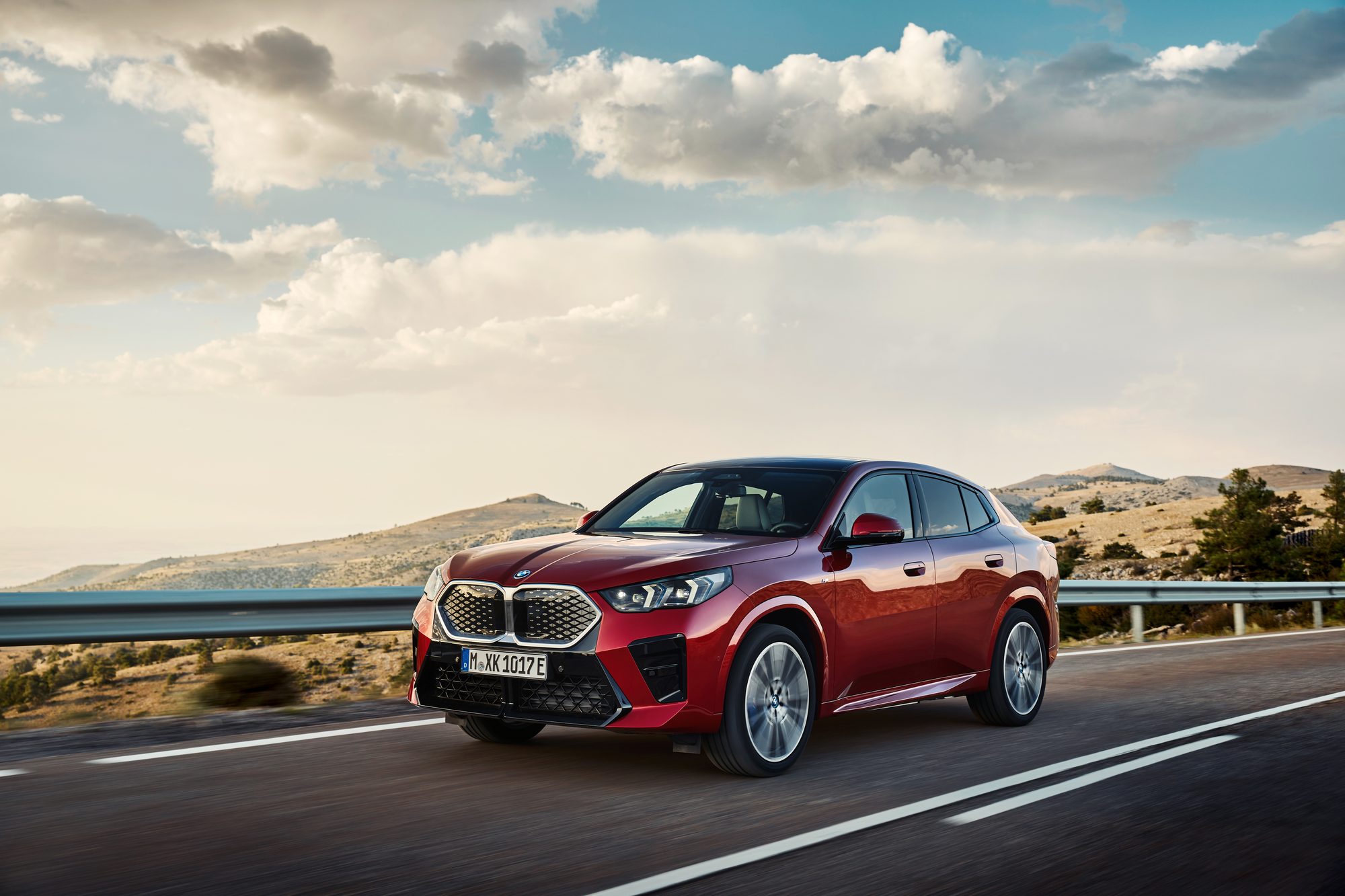 BMW X2 U10 in der Sixt GFAR-Klasse – 3/4-Frontansicht